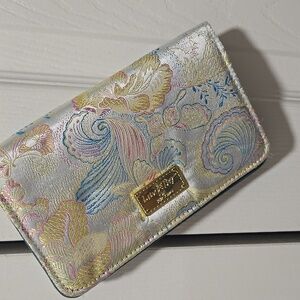 Luv Betsy wristlet